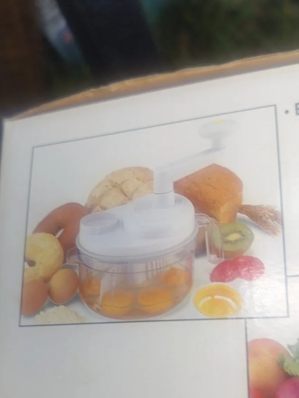 The Unbranded Brand compact white